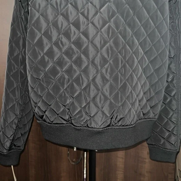 Women's Levi's Diamond Quilted Black Bomber Jacket, Size: X-Large - Picture 7 of 13
